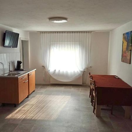 Apartments Zum Stillen Winkel Niederbreitbach Eksteriør billede