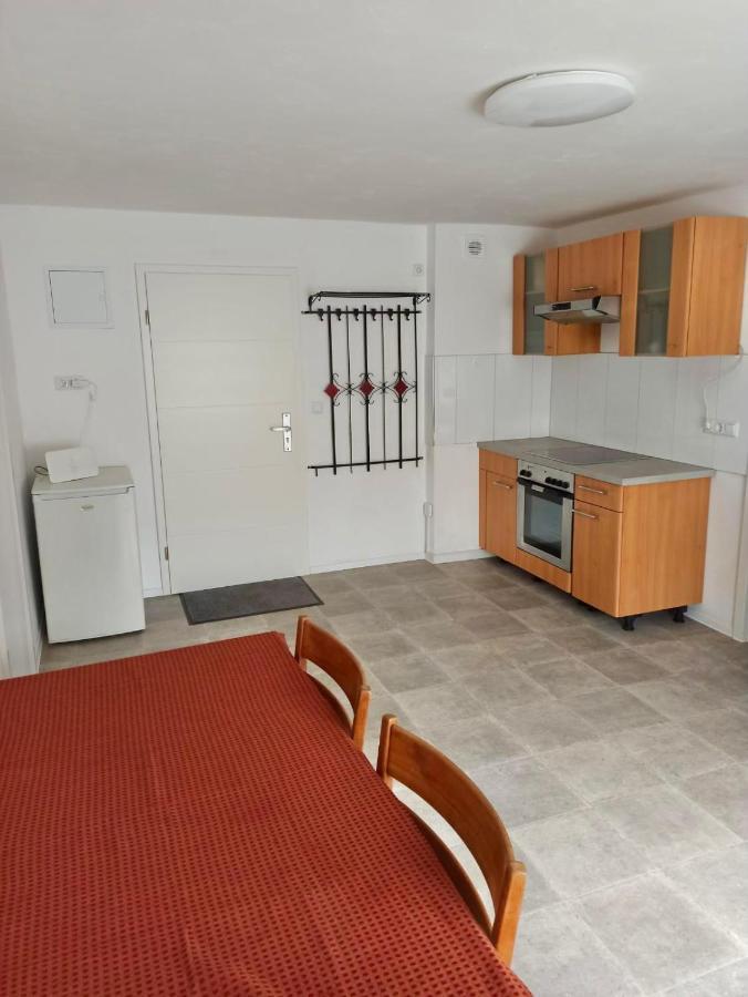 Apartments Zum Stillen Winkel Niederbreitbach Eksteriør billede