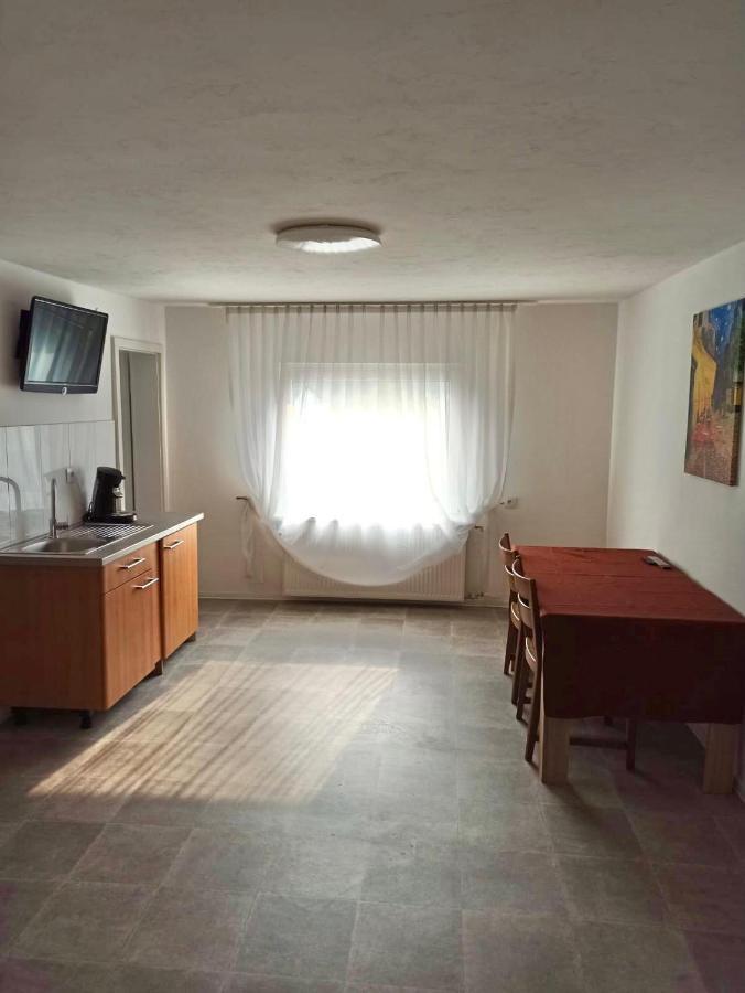 Apartments Zum Stillen Winkel Niederbreitbach Eksteriør billede